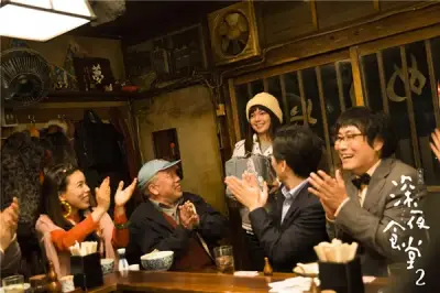 国产TS诗诗君君最新版剧照2